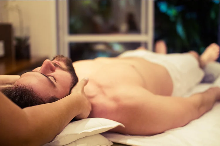 Recepção aconchegante da Clínica Laura Proença